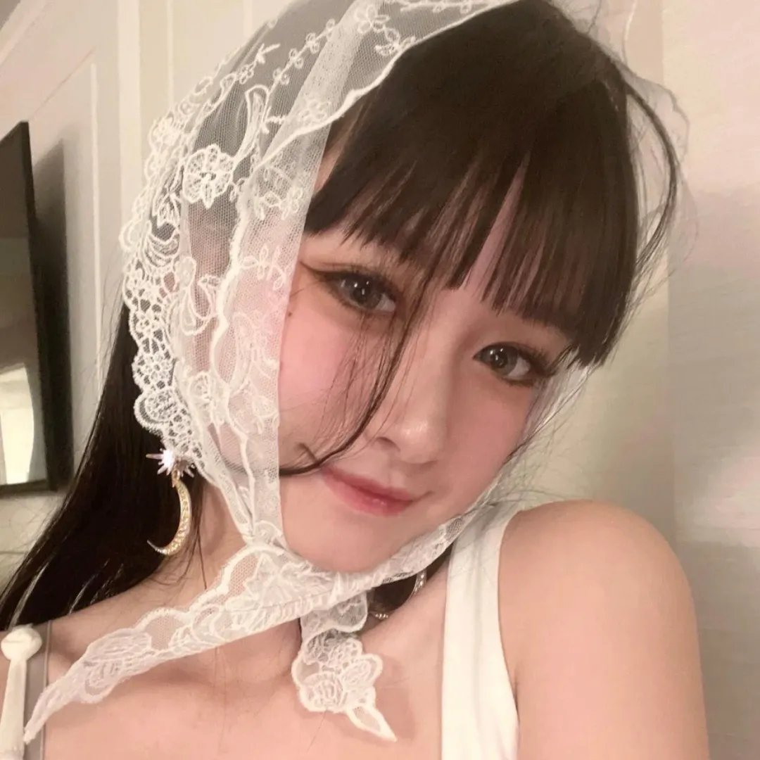 潇洒佳人淡淡妆