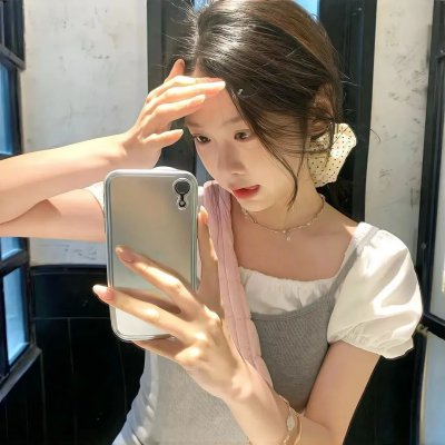 屋顶上的少女